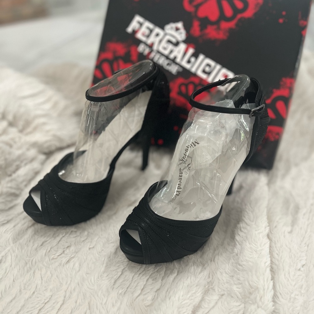 Fergalicious Black Heels Elegant Design